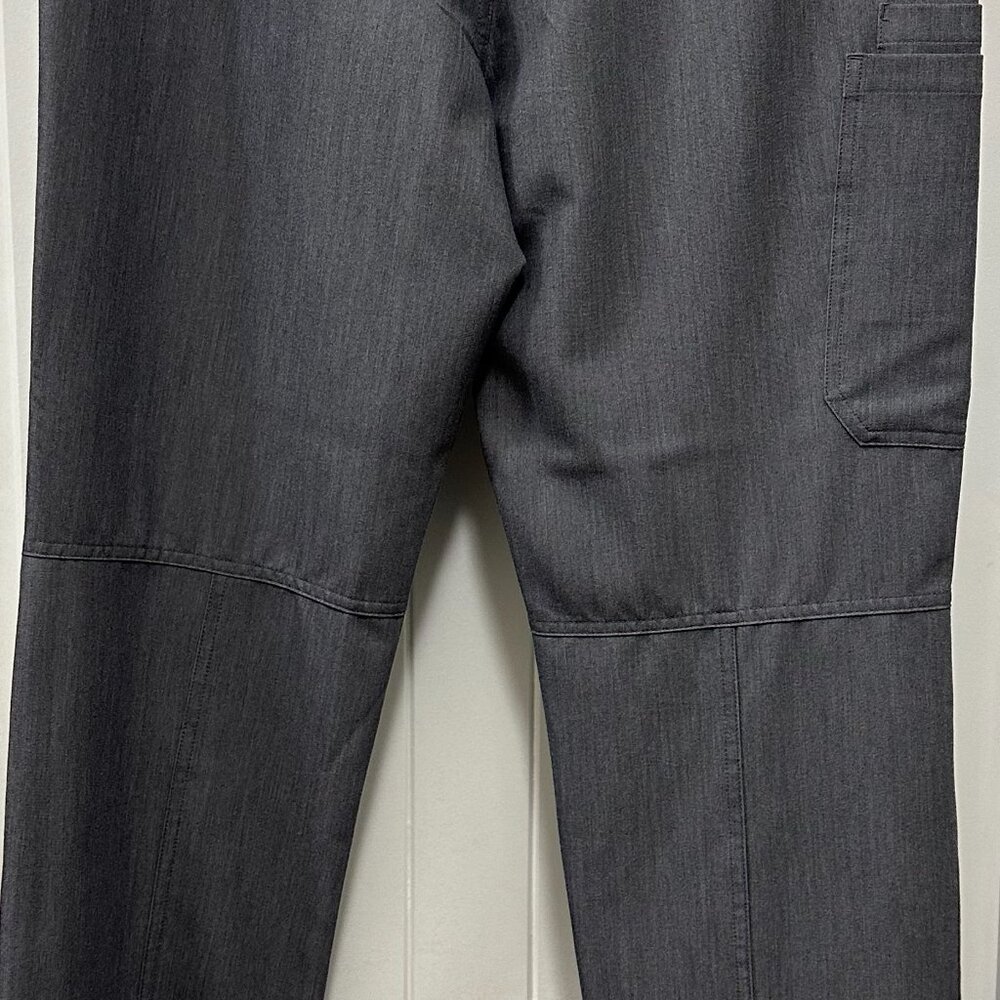FIGS Women's Scrubs - Picture 5 of 7